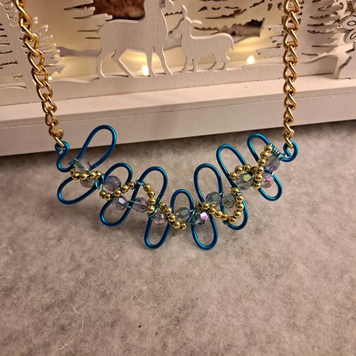 Collier original bleu et doré - photo numéro 3