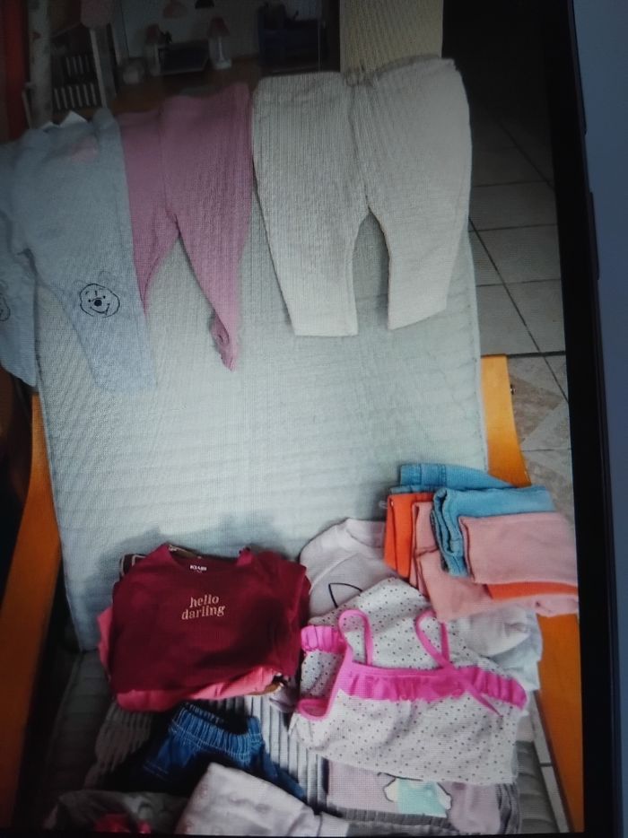 Lots de vêtements pour bébé 9/12 mois. - photo numéro 3
