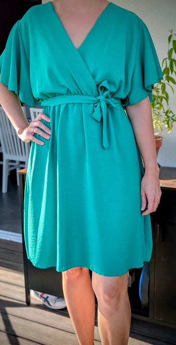 Superbe robe longueur genou
