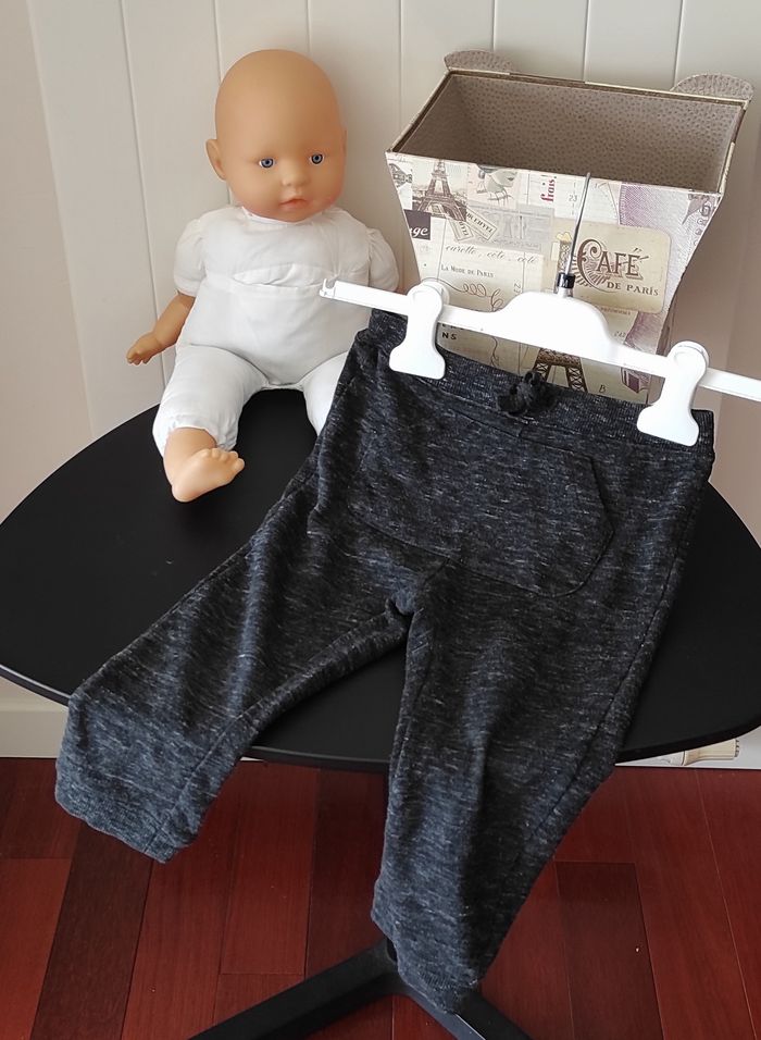 Pantalon jogging bébé garçon 36 mois – Noir moucheté – Très bon état