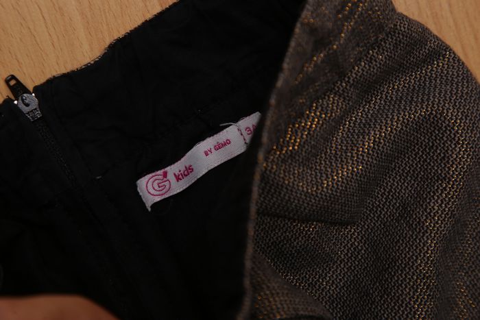 Jupe dorée - photo numéro 2