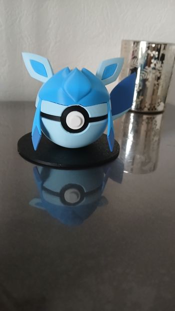 Pokeball Givrali