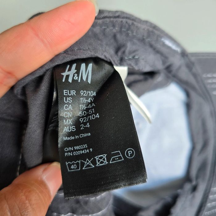 Casquette  - H&M - 2 ans - photo numéro 4