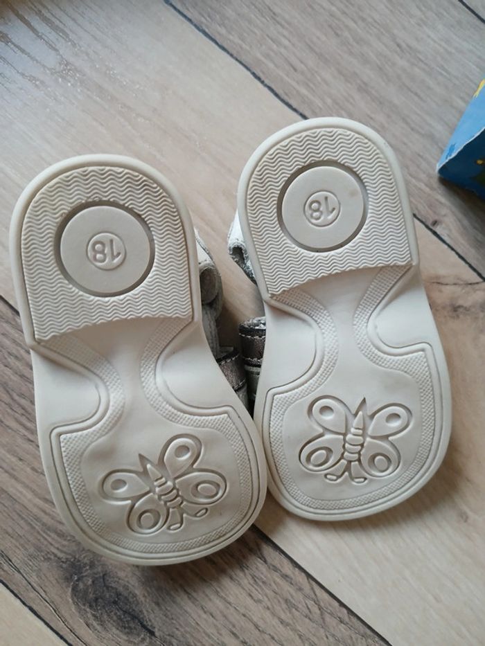 Sandales taille 18 - photo numéro 3