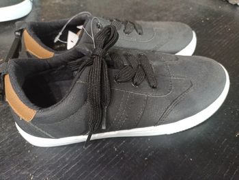 Basket noire taille 34