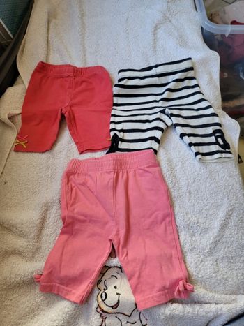 Lot de 3 corsaires et 2 jupes