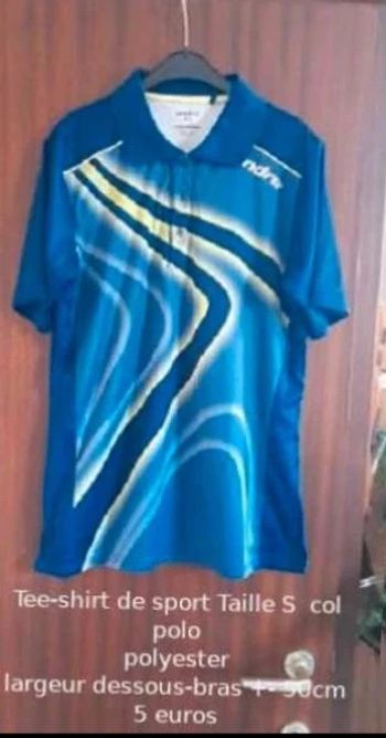 Tee-shirt  de  sport taille S