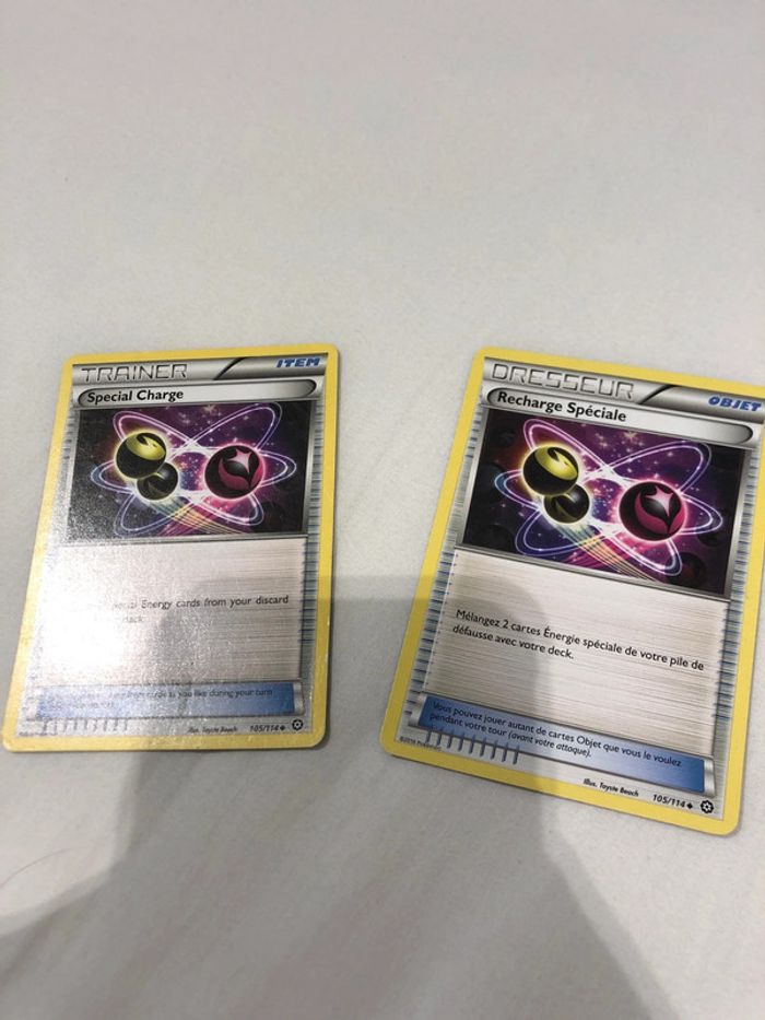Carte Pokémon spécial charge