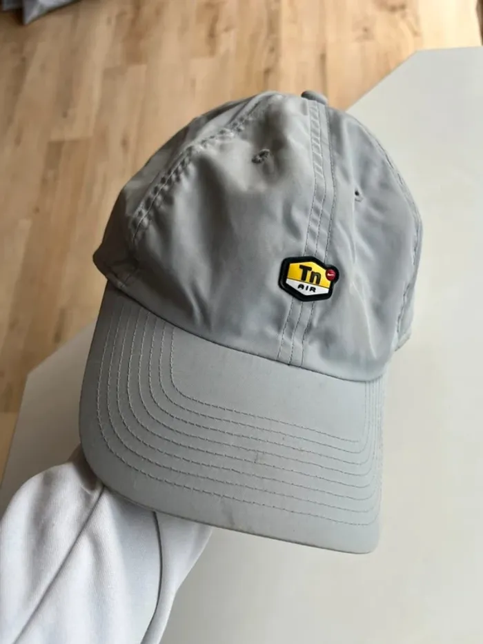 Nike Casquette Tuned TN Grey Taille Unique