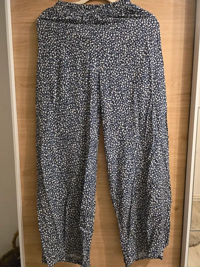 Pantalon fluide à petites fleurs ! neuf ! - photo numéro 3