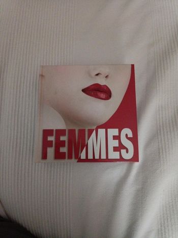 Femmes le cube book