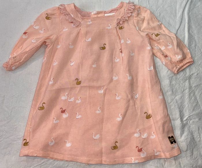 robe Carrément Beau 6 mois valeur 49 euros