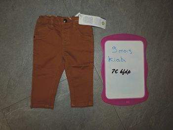 pantalon kiabi taille 9 mois neuf
