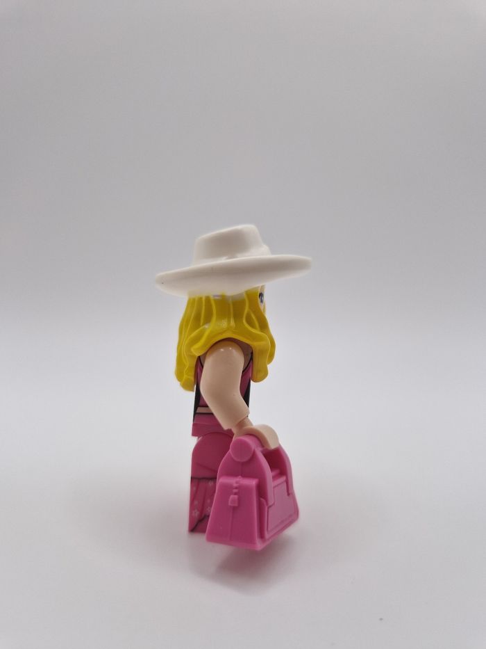 Figurine type lego Barbie - photo numéro 4