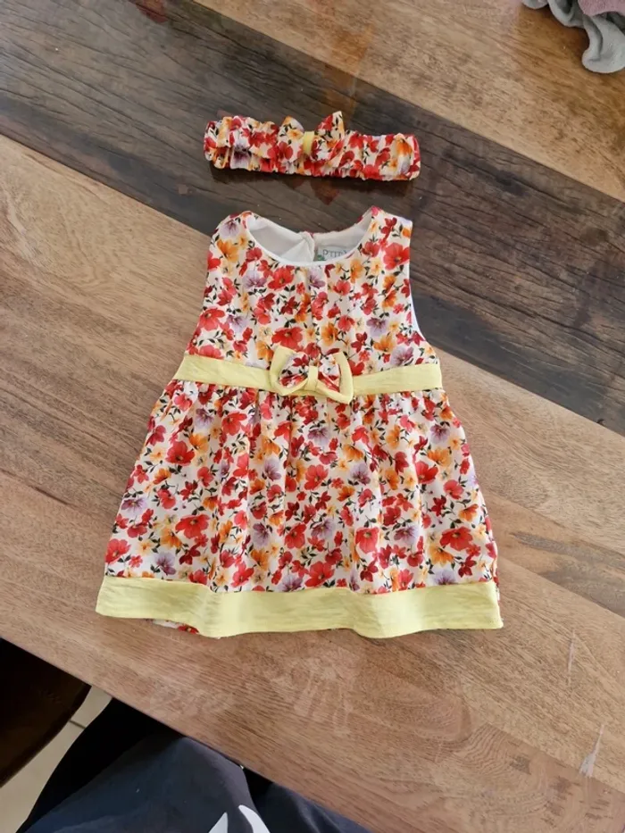 Robe avec son bandeau 6 mois