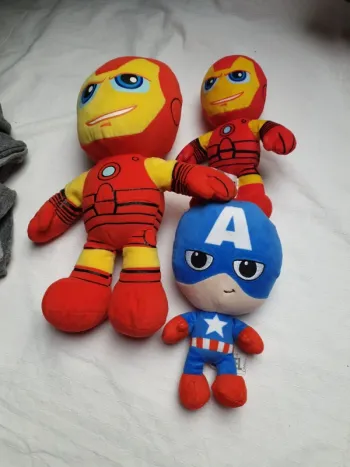 Lot de 3 peluches Marvel