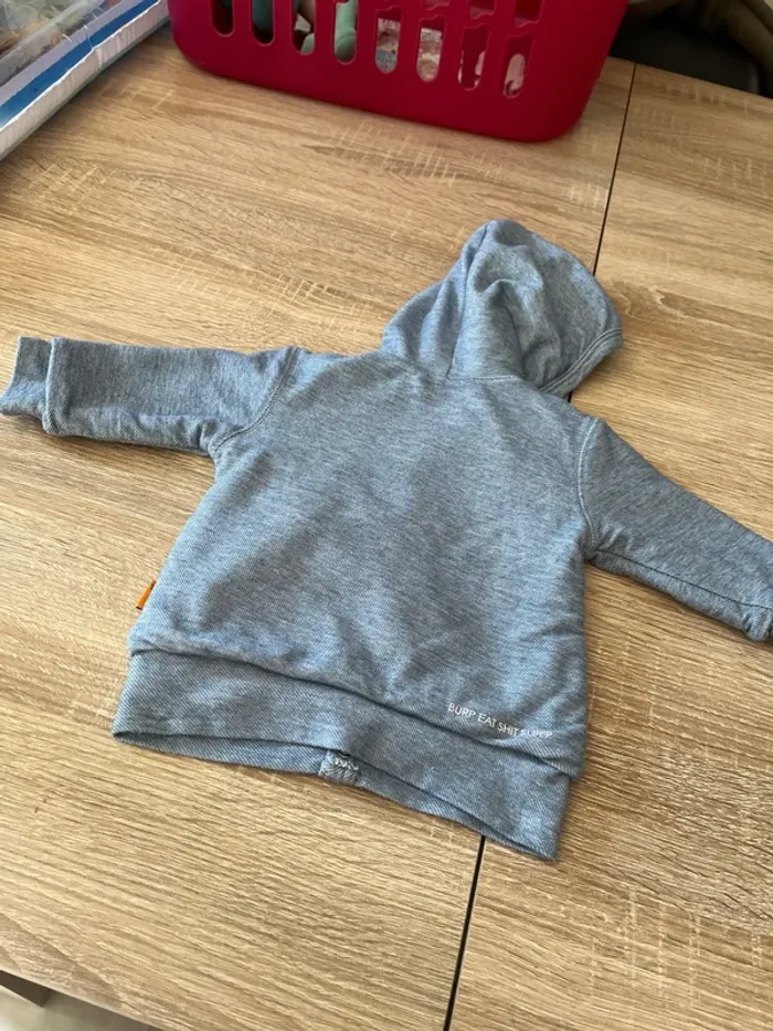 Gillet 1 mois - photo numéro 4