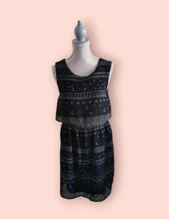 Robe noir et grise avec tulles originale kiabi taille 10 ans