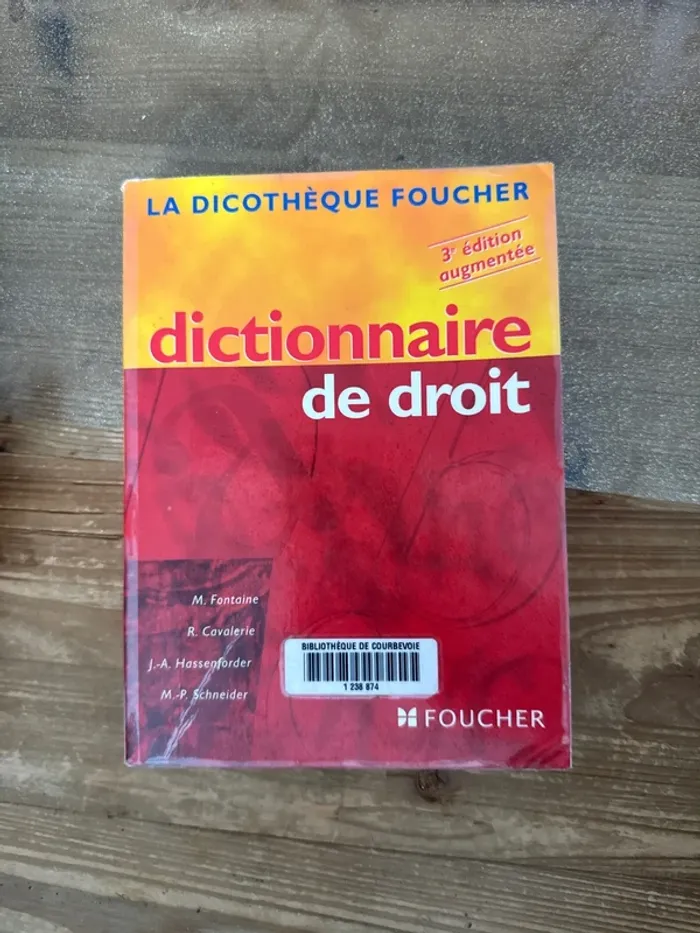 Livre, dictionnaire de droit