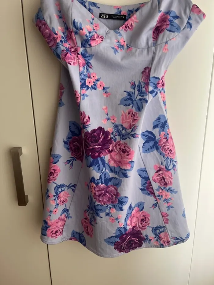 Robe Zara taille M bleu à fleurs rose 🌸 - photo numéro 6
