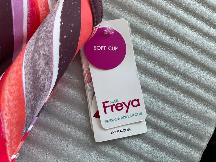 Haut maillot multicolore Freya neuf - photo numéro 4