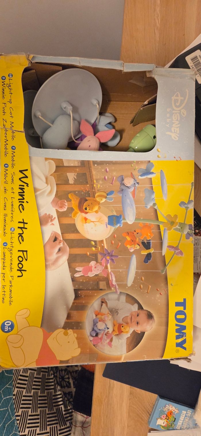 Mobile bébé Winnie neuf