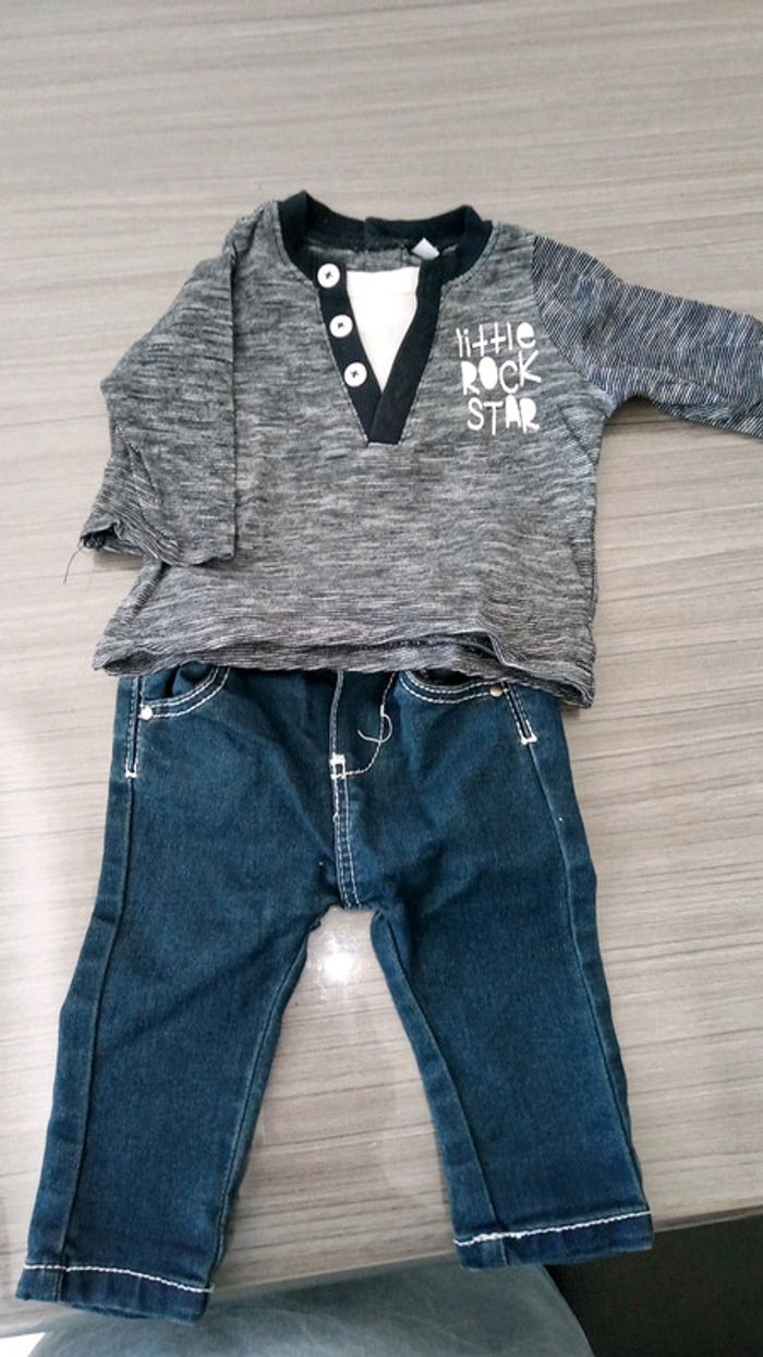 Ensemble tee-shirt manches longues et jean