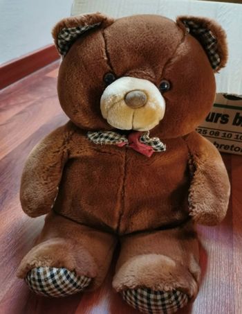 Ours en peluche marron