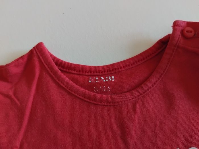 Très joli tee shirt manches longues rouge fille 3 ans - photo numéro 7