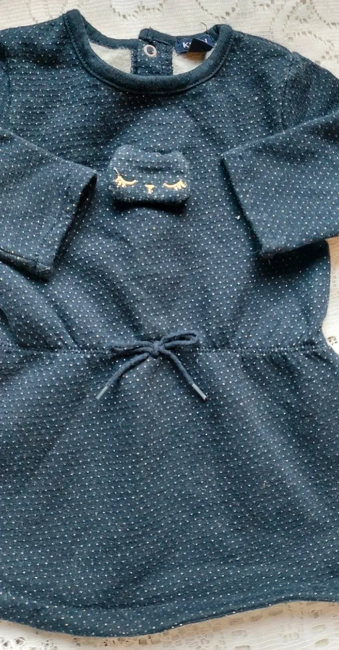 Tunique bleue marine - chic et tendance, Kiabi en très bon état, taille 6 mois - photo numéro 2