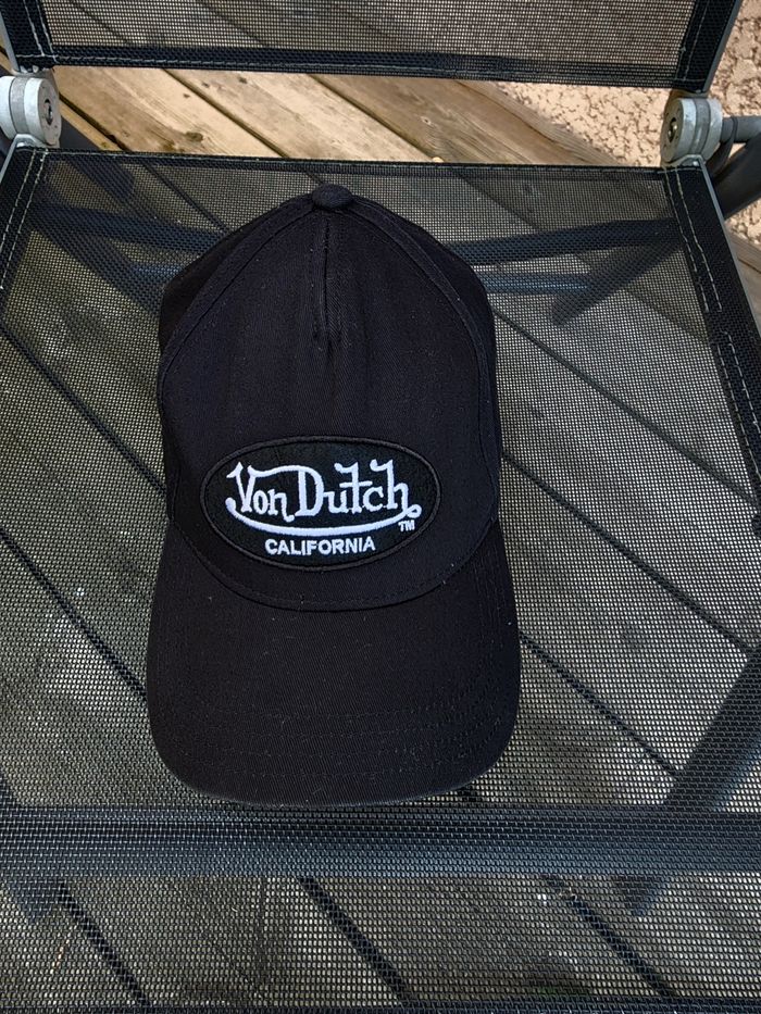 Casquette Von Dutch.  Comme neuve