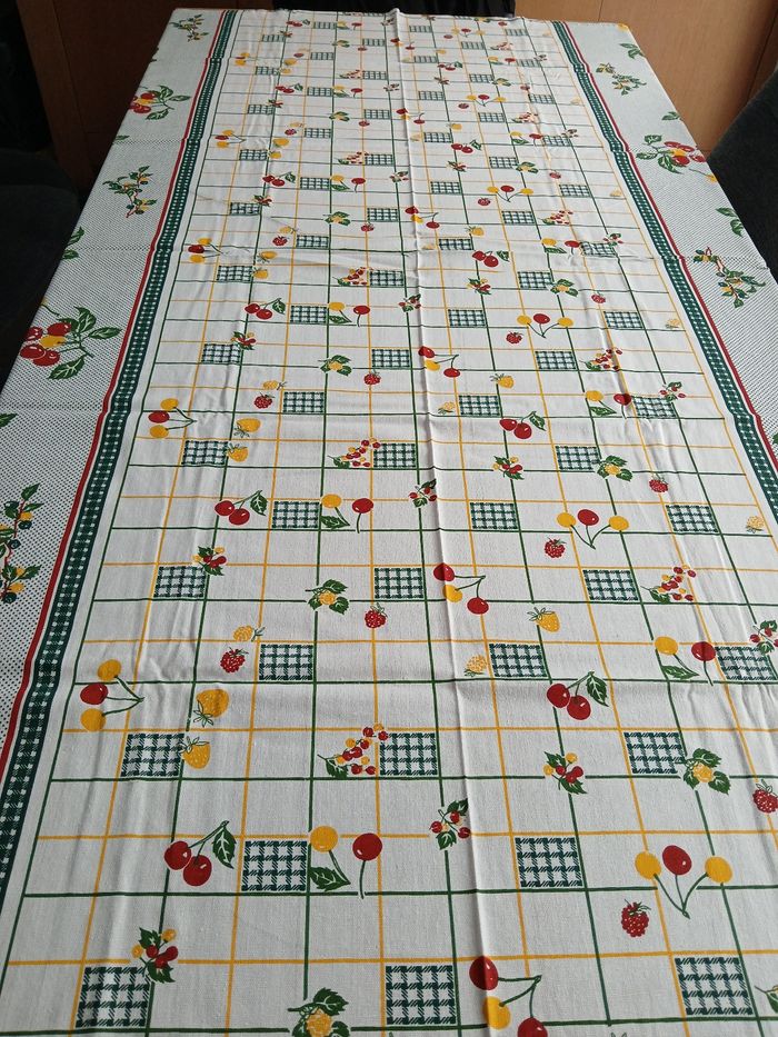 Nappe rectangulaire
175 x 138 - photo numéro 2