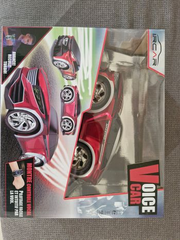 Voiture télécommandée