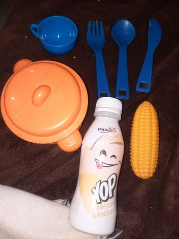 Lot dînette casserole mais couvert bleu tasse