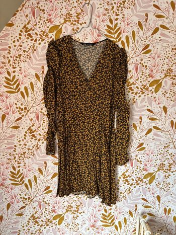 Robe fleurie Zara noir et moutarde