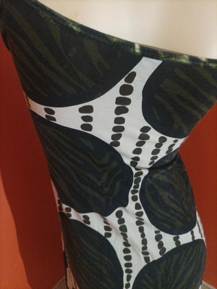 Très jolie robe - photo numéro 4