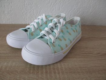 Basket en toile pointure 32