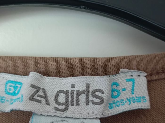Lot de 2 tee-shirts fille en 6-7 ans 116-122 cm - photo numéro 3