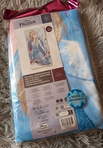 Serviette de plage reine des neiges 💐