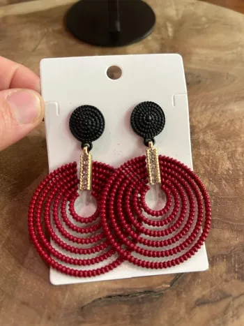 Boucles d'oreilles neuves