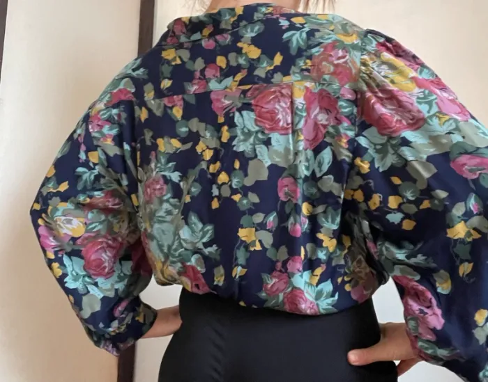 Chemise vintage crop top / courte avec élastique à la taille - photo numéro 2