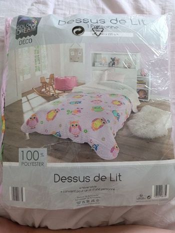Dessus de lit rose avec hiboux neuve