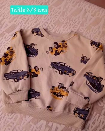 Sweat / Polo en 2/3ans Primark