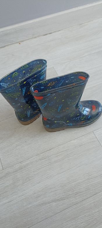 Bottes à semelles lumineuses pointure 30