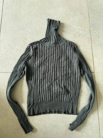 Haut à col roulé gris Zara, taille M, très bon état