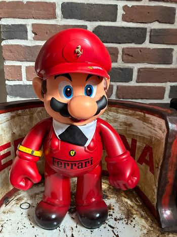 Figurine super Mario Ferrari