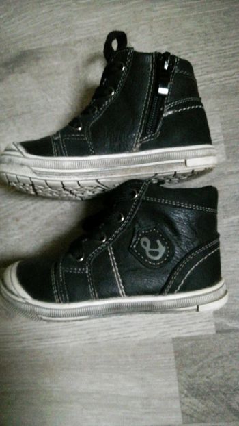 Chaussures garçon 22