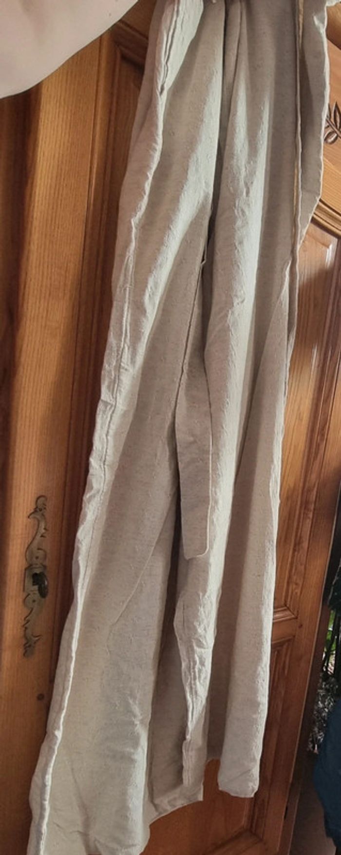 Ensemble neuf kiabi 54 en lin beige pantalon large et chemise a nouer - photo numéro 2