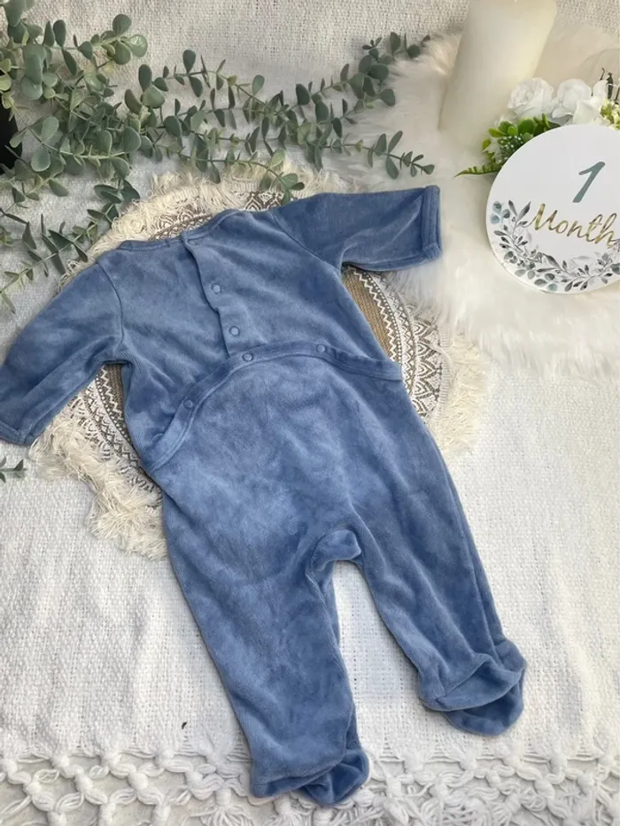 Pyjama une pièce velours bleu Chiens sur les pieds “Waouf” Gémo Très bon état - photo numéro 2