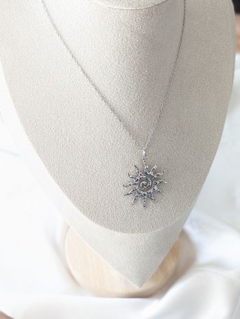 Collier soleil